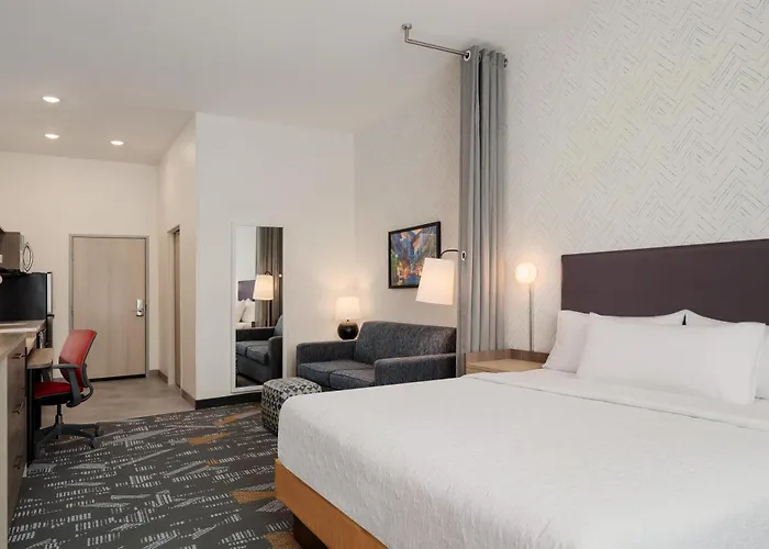 Hotel Home2 By Hilton I-10